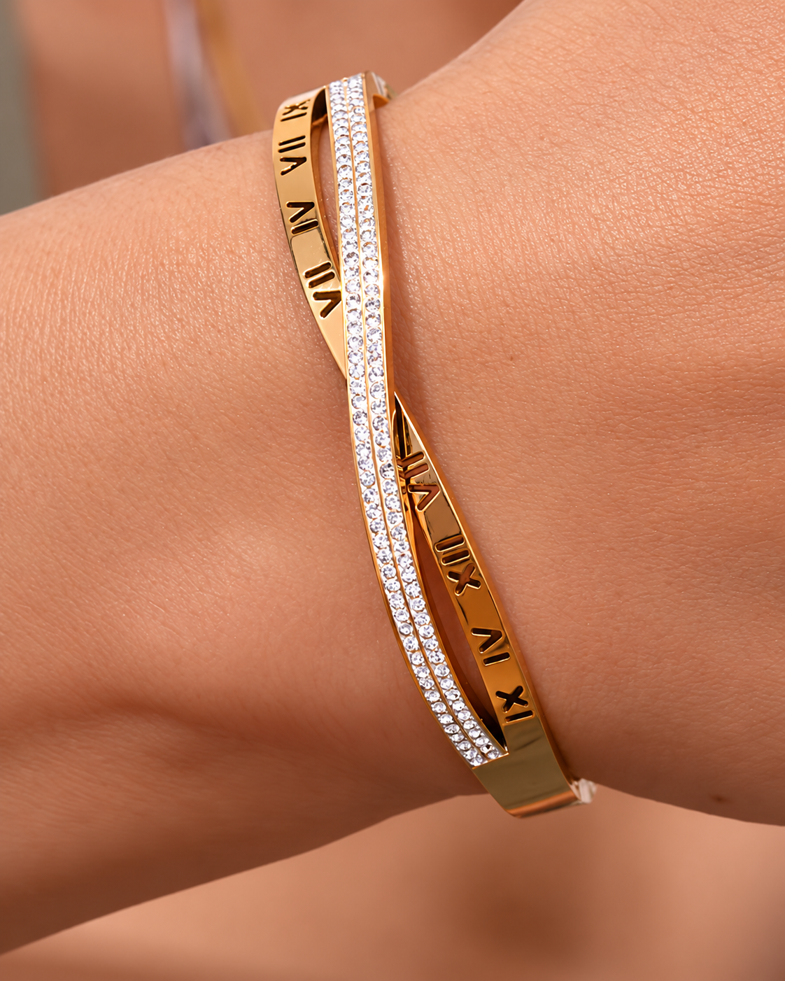 Love Bangle - Gold